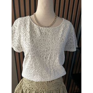 Loft White Lace Round Neck Short Sleeve Dressy Career Pullover Blouse size 2
